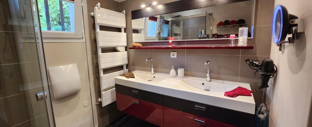 Chambre D'Hotes Casa Lucia フュリアニ エクステリア 写真