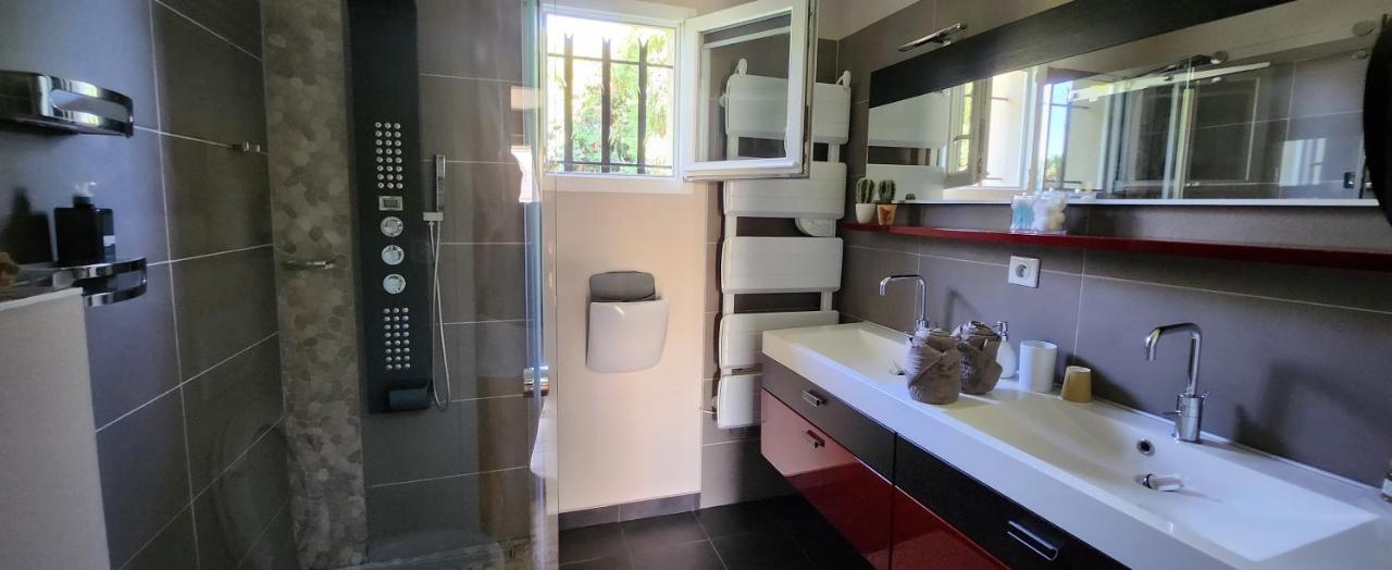 Chambre D'Hotes Casa Lucia フュリアニ エクステリア 写真