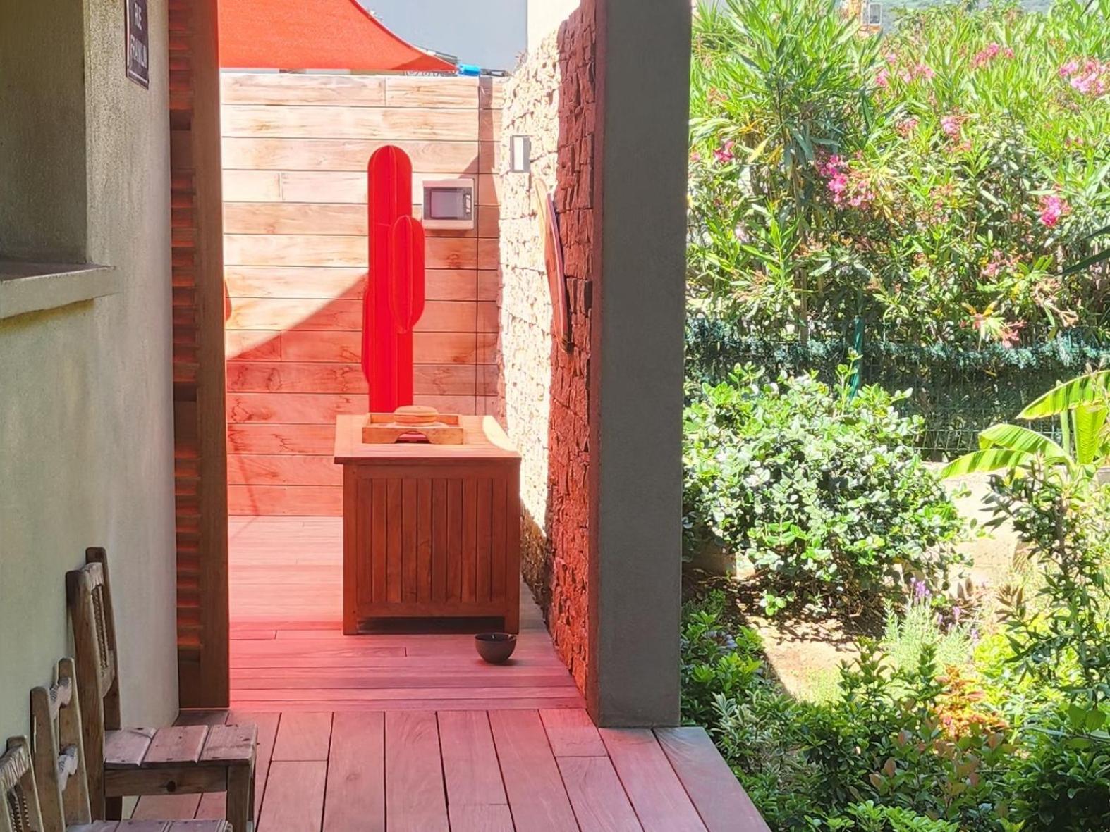 Chambre D'Hotes Casa Lucia フュリアニ エクステリア 写真